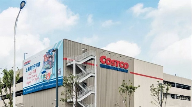 Costco opens its retail store in Shanghai, China to a massive demand