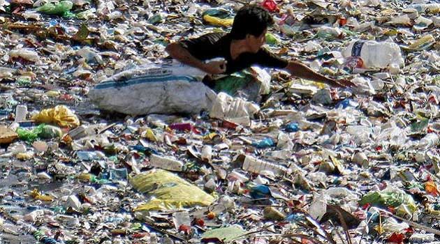 WHO calls for crackdown on plastic