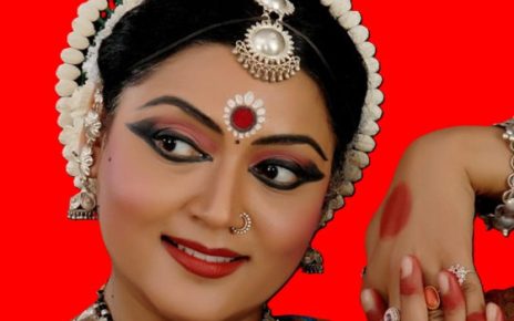 Kavita Dwivedi brings the elegance of Odissi dance to the Samarpan stage in Noida.