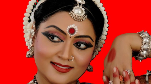 Kavita Dwivedi brings the elegance of Odissi dance to the Samarpan stage in Noida.